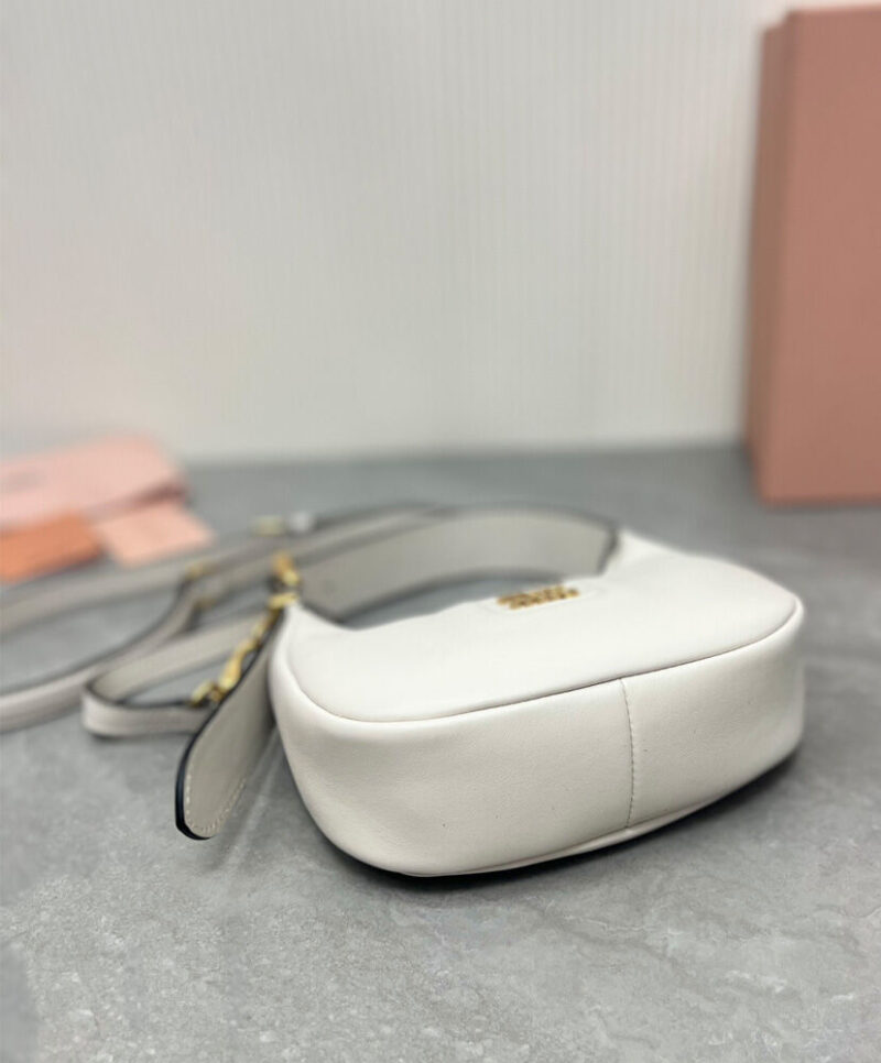 Miumiu Leather Hobo Bag 5BP084